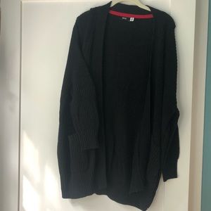 Long cardigan sweater with pockets
